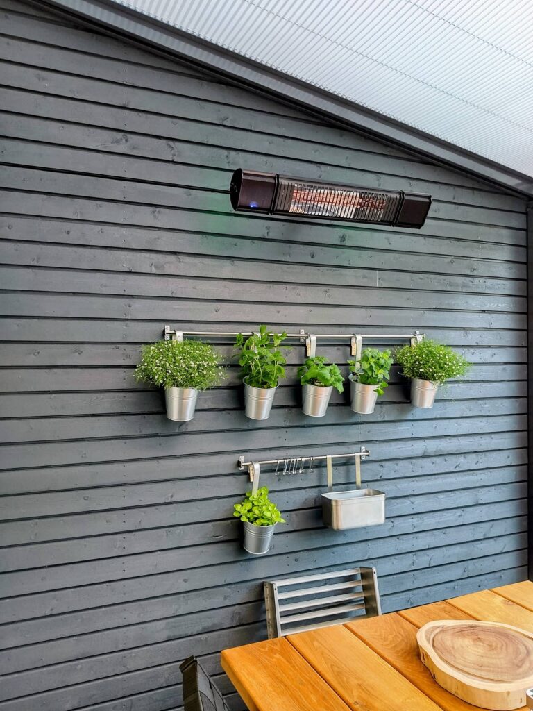 lisavaruste_heat_&_beat_Black_dB_infrapunalammitin_09 1 (1)