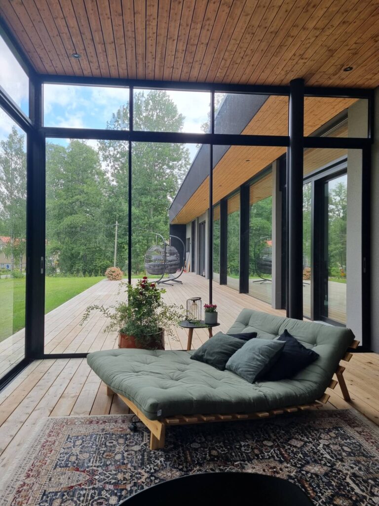 liukuva_lasitus_kehystetty_06