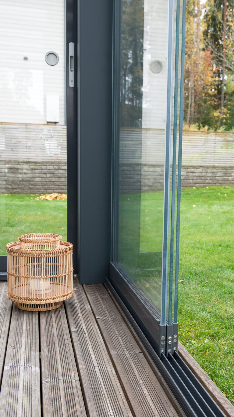 liukuva_lasitus_panoraama_II_02